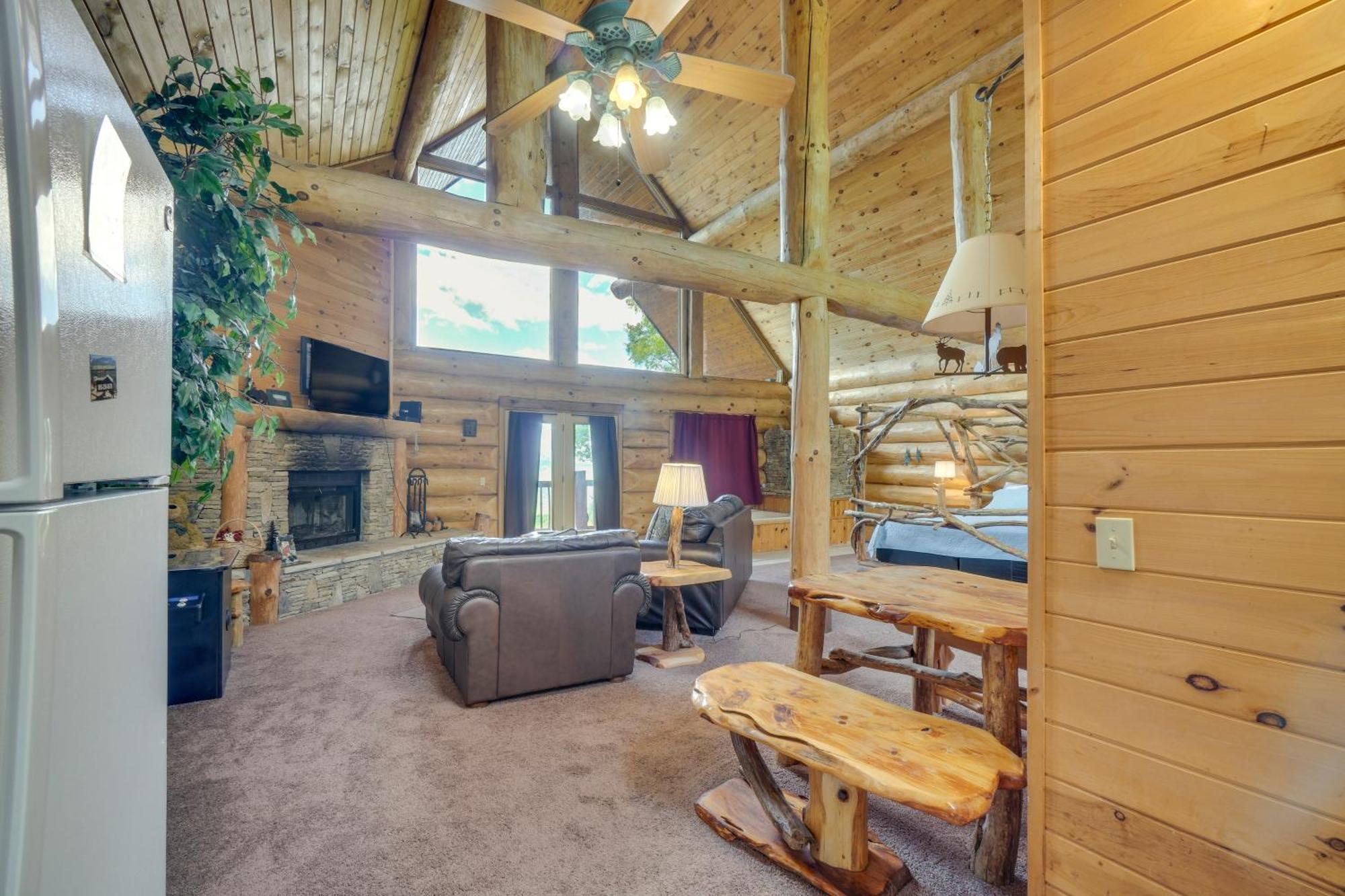 Gatlinburg Cabin With Hot Tub About 11 Miles To Downtown Ngoại thất bức ảnh