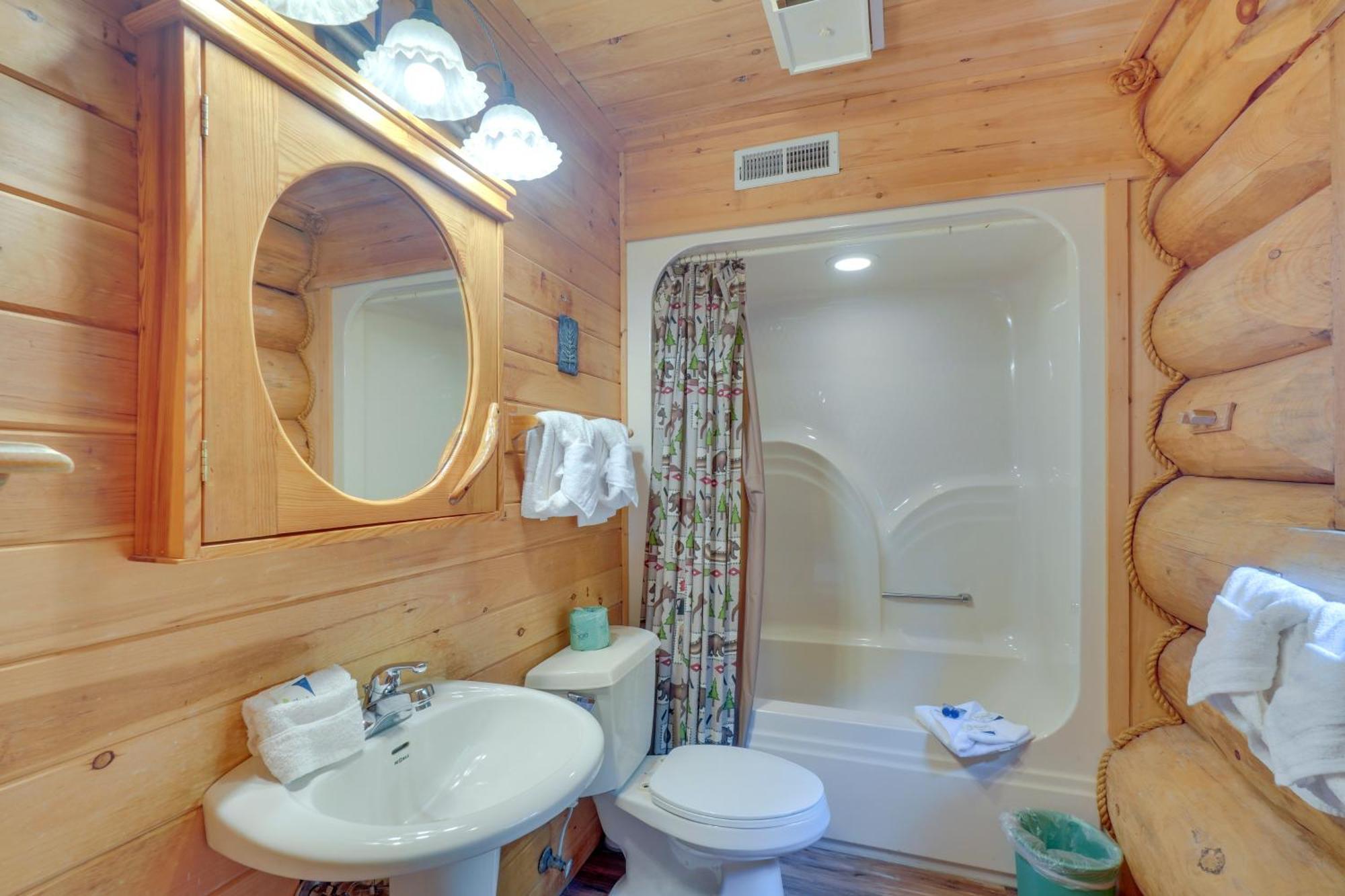 Gatlinburg Cabin With Hot Tub About 11 Miles To Downtown Ngoại thất bức ảnh
