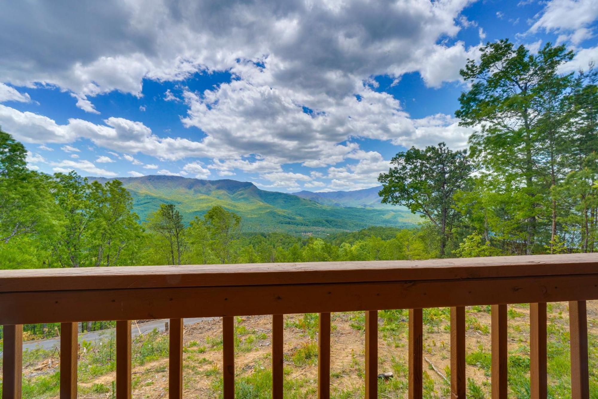 Gatlinburg Cabin With Hot Tub About 11 Miles To Downtown Ngoại thất bức ảnh